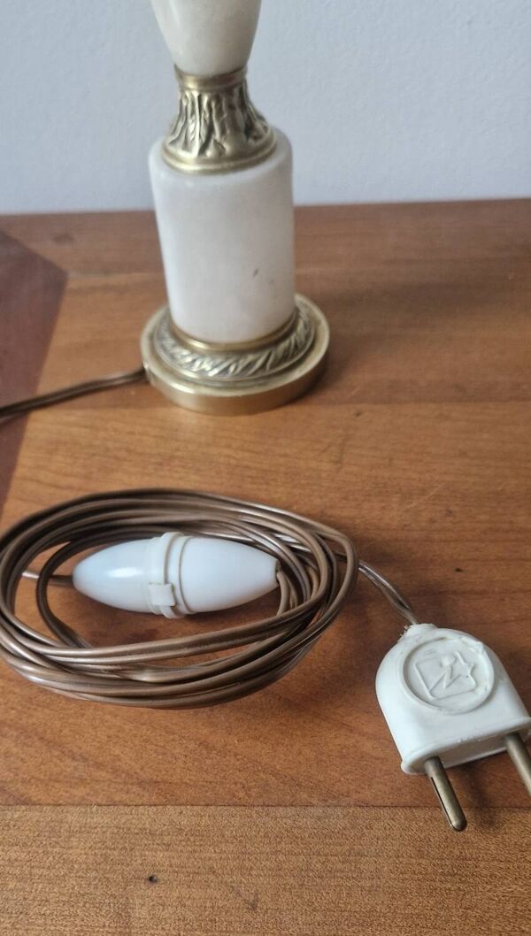 Lampe de table Néo-Empire en Albâtre et Laiton - Abat-jour Tulipe en V