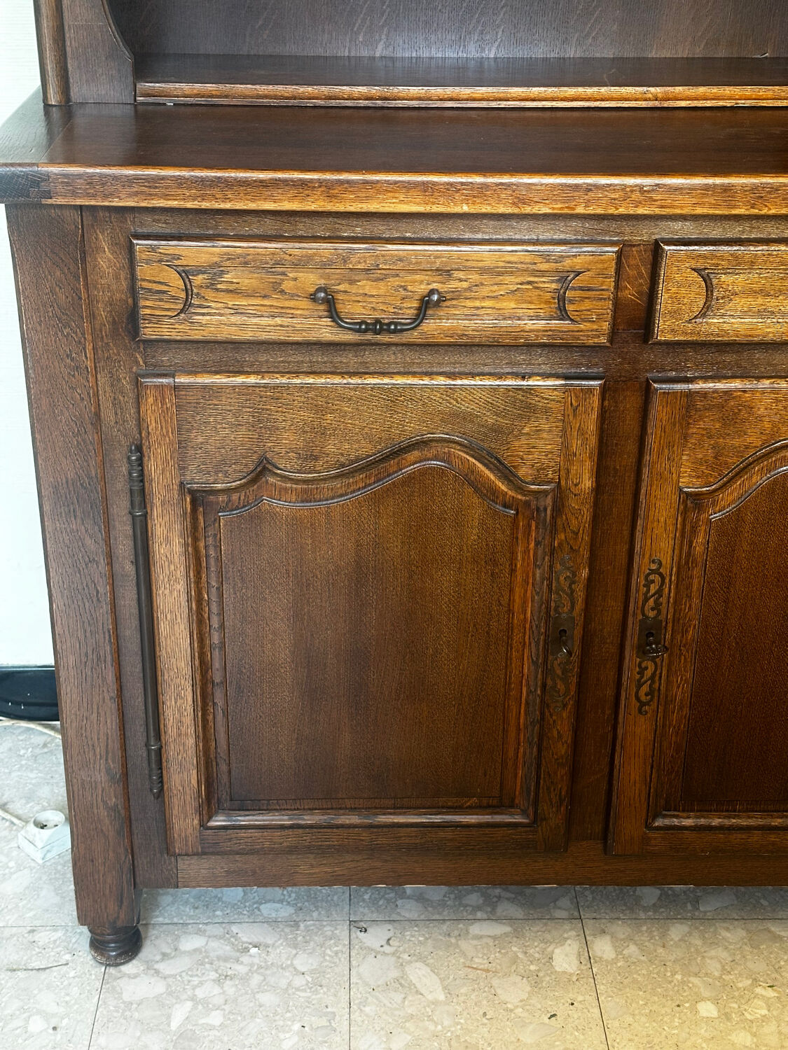 Rustic two-body buffet in oak from the 1960s.