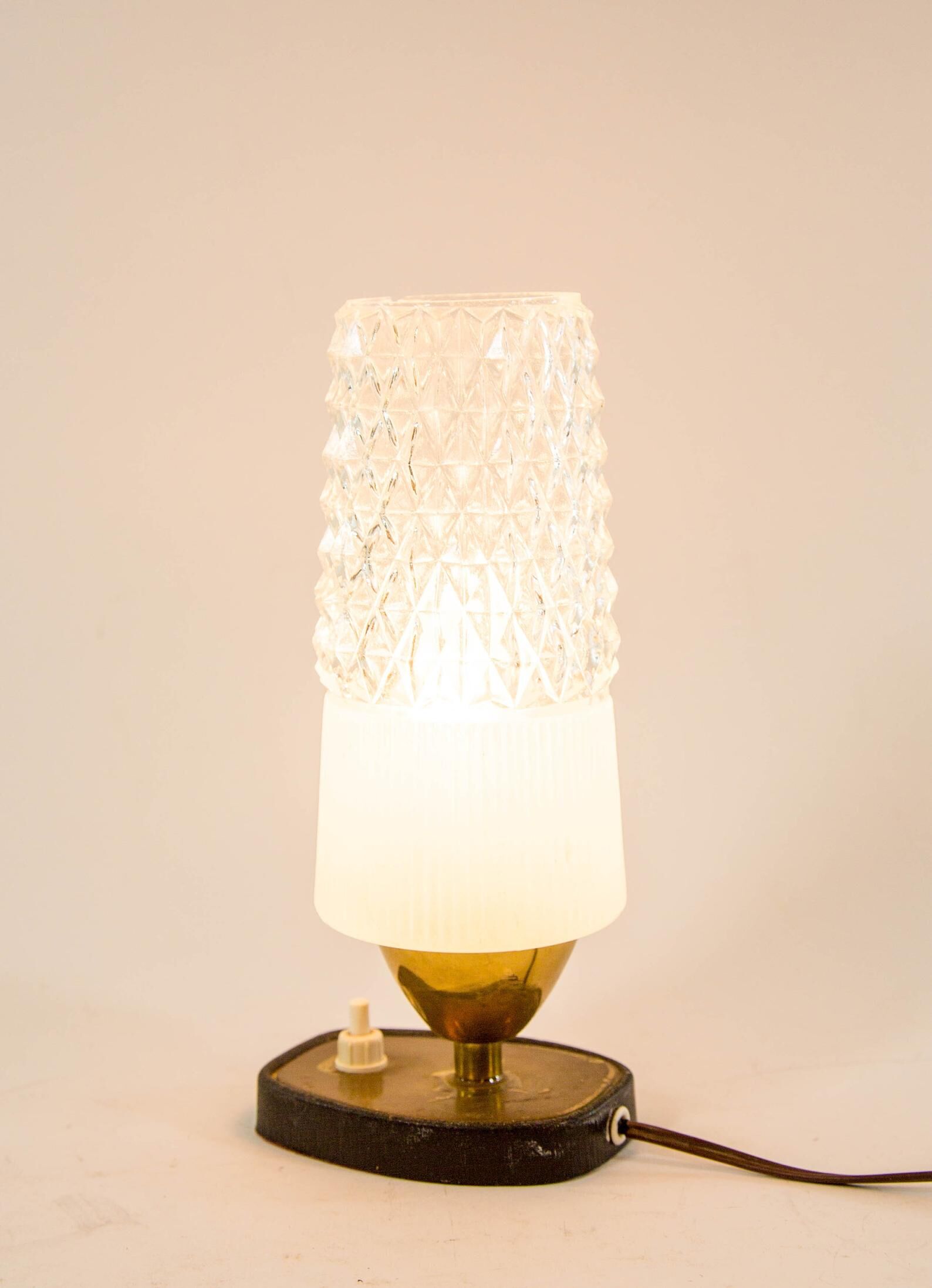 Table lamp