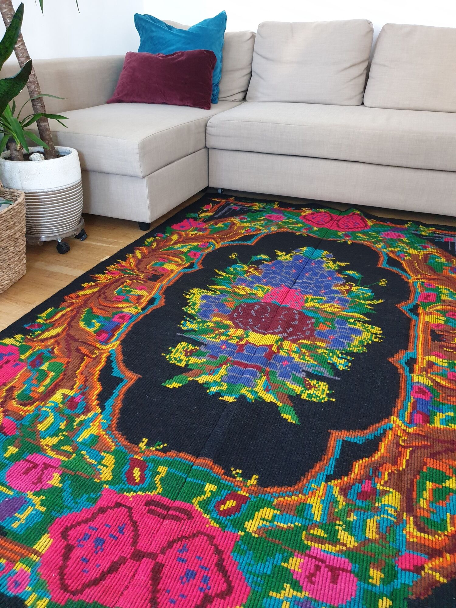The bee rug, amazing vintage romanian wool rug, elegant romantic, bohemian design, rustic eclectic