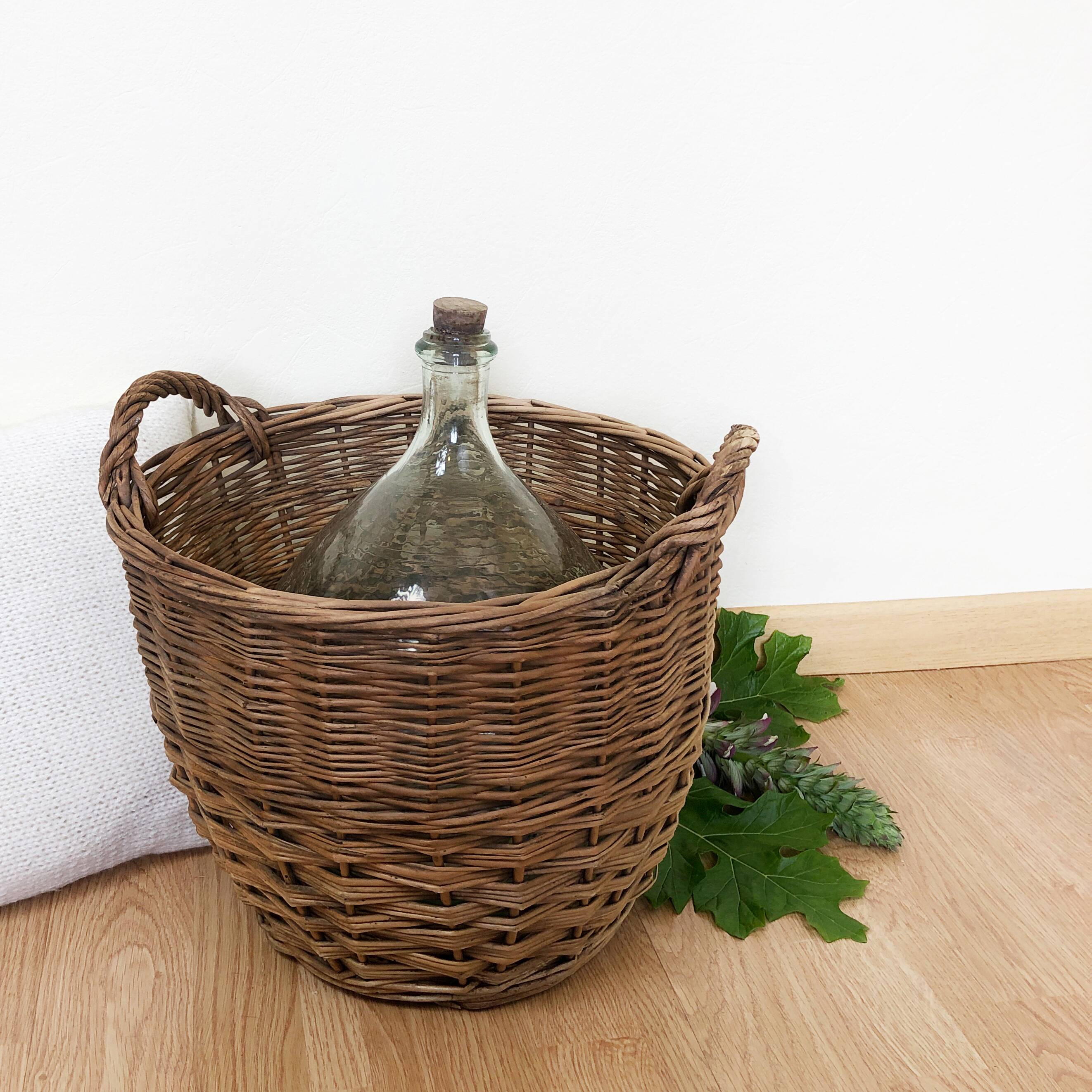 Dame jeanne avec son panier 10 litres