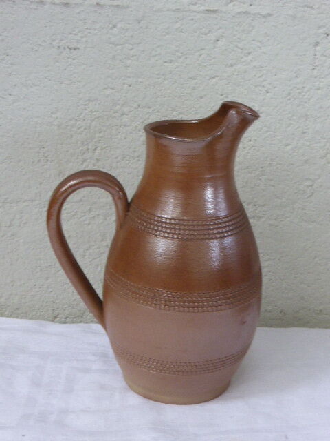 Sandstone pitcher