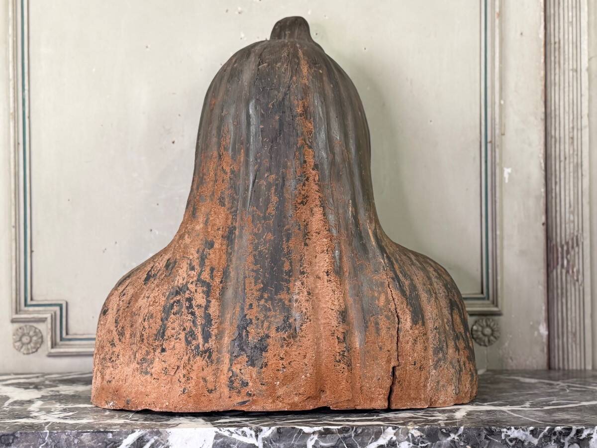 Etruscan-style terracotta bust, large-scale object, 19th century