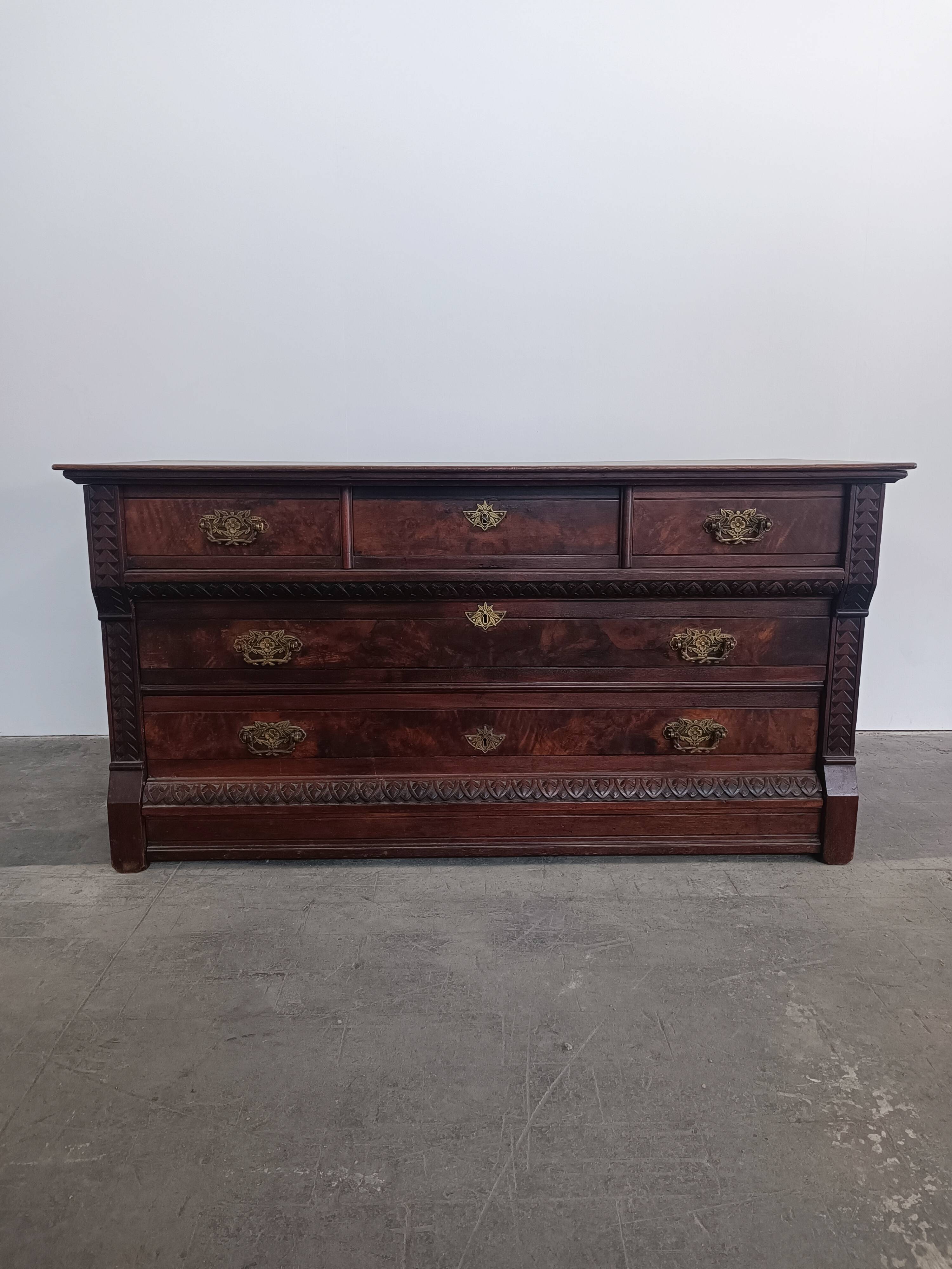 Commode ancienne