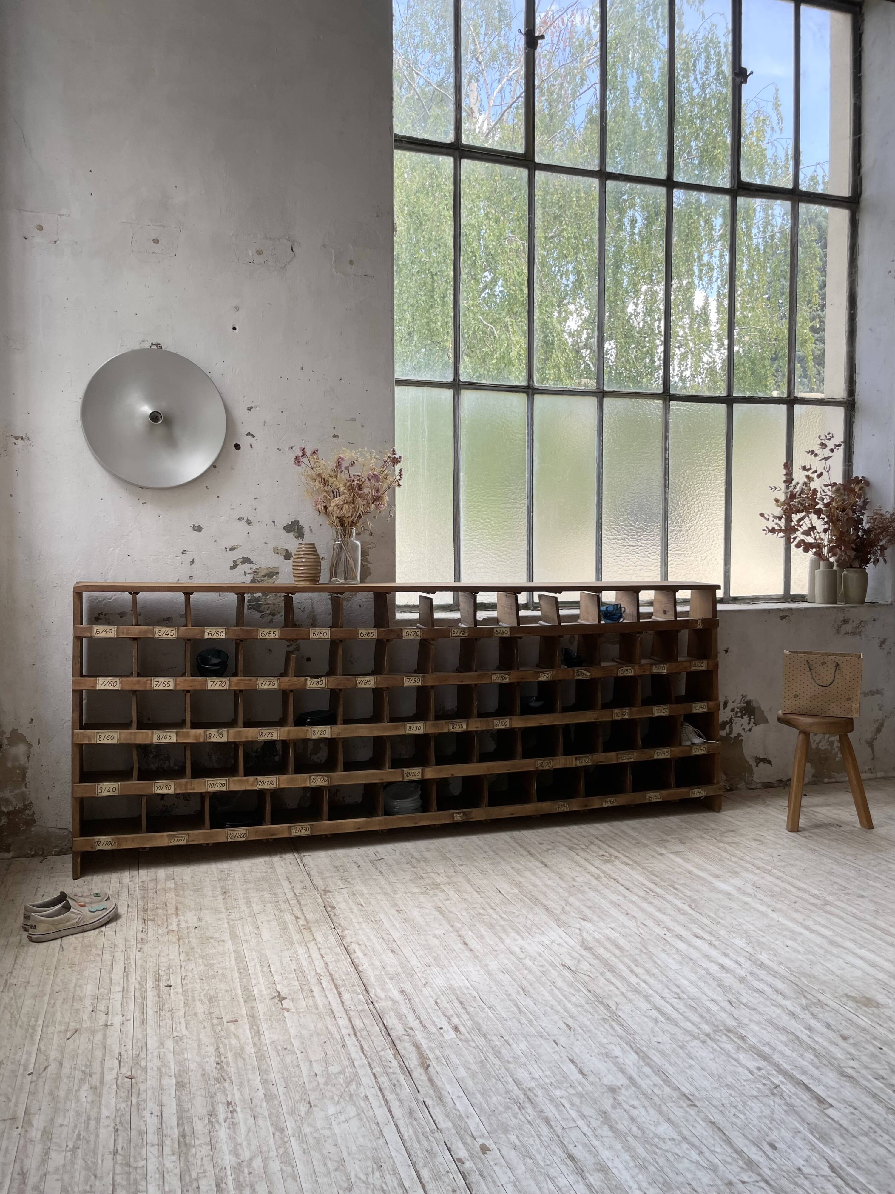 Meuble de métier pin à cases XL 250cm
