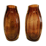 Paire de vases en verre coloré