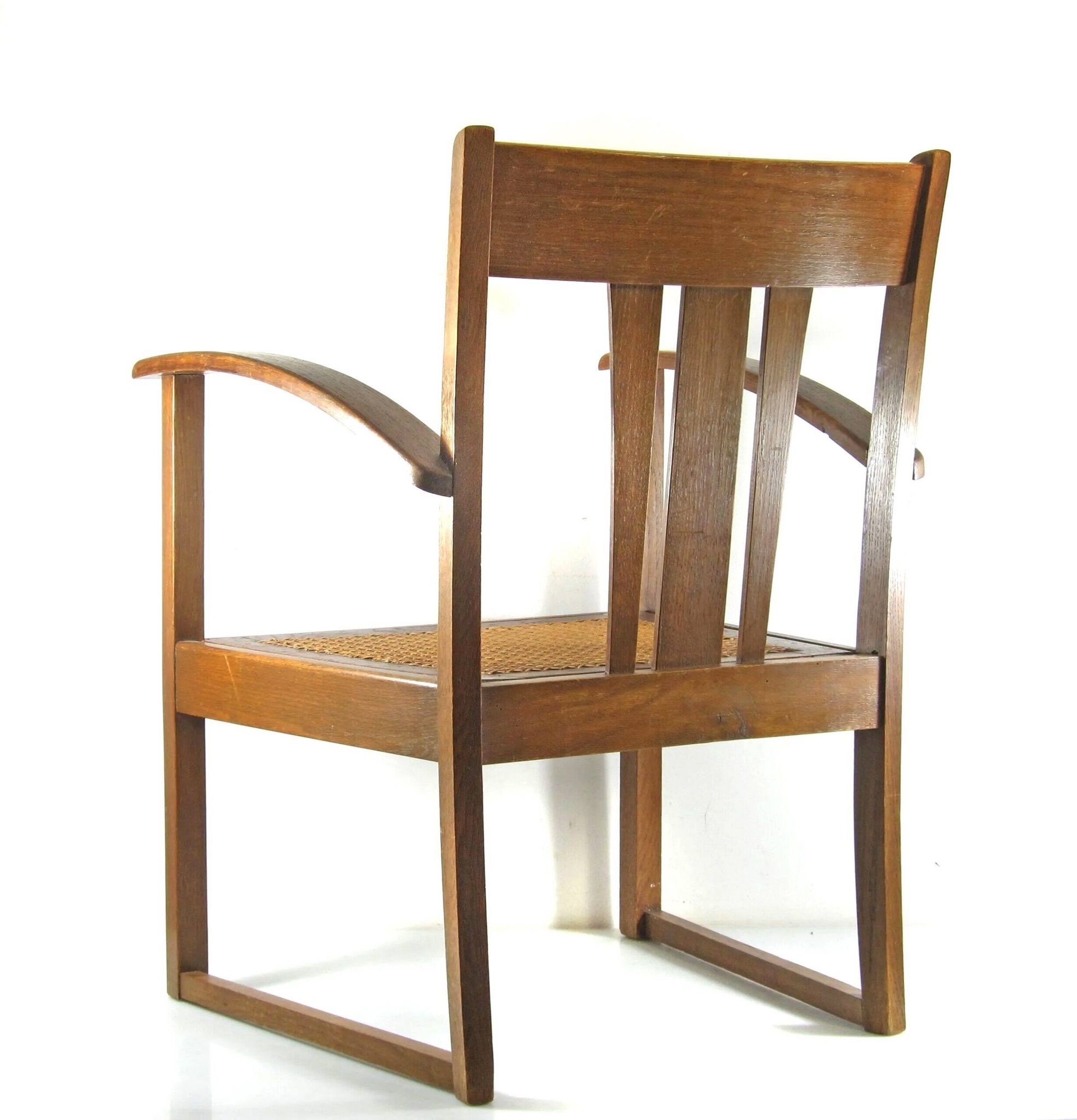 Antique Art Nouveau oak armchair Austria / Germany c.1910