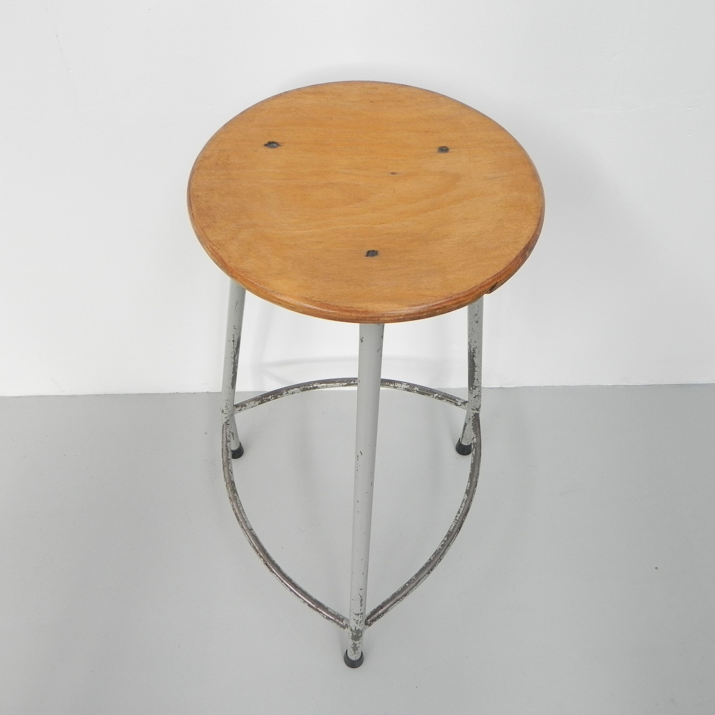 Industrial stool Ahrend de Cirkel