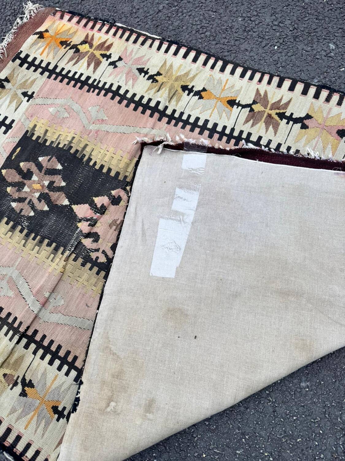 Antique kilim rug with a deep patina – 135 x 91 cm