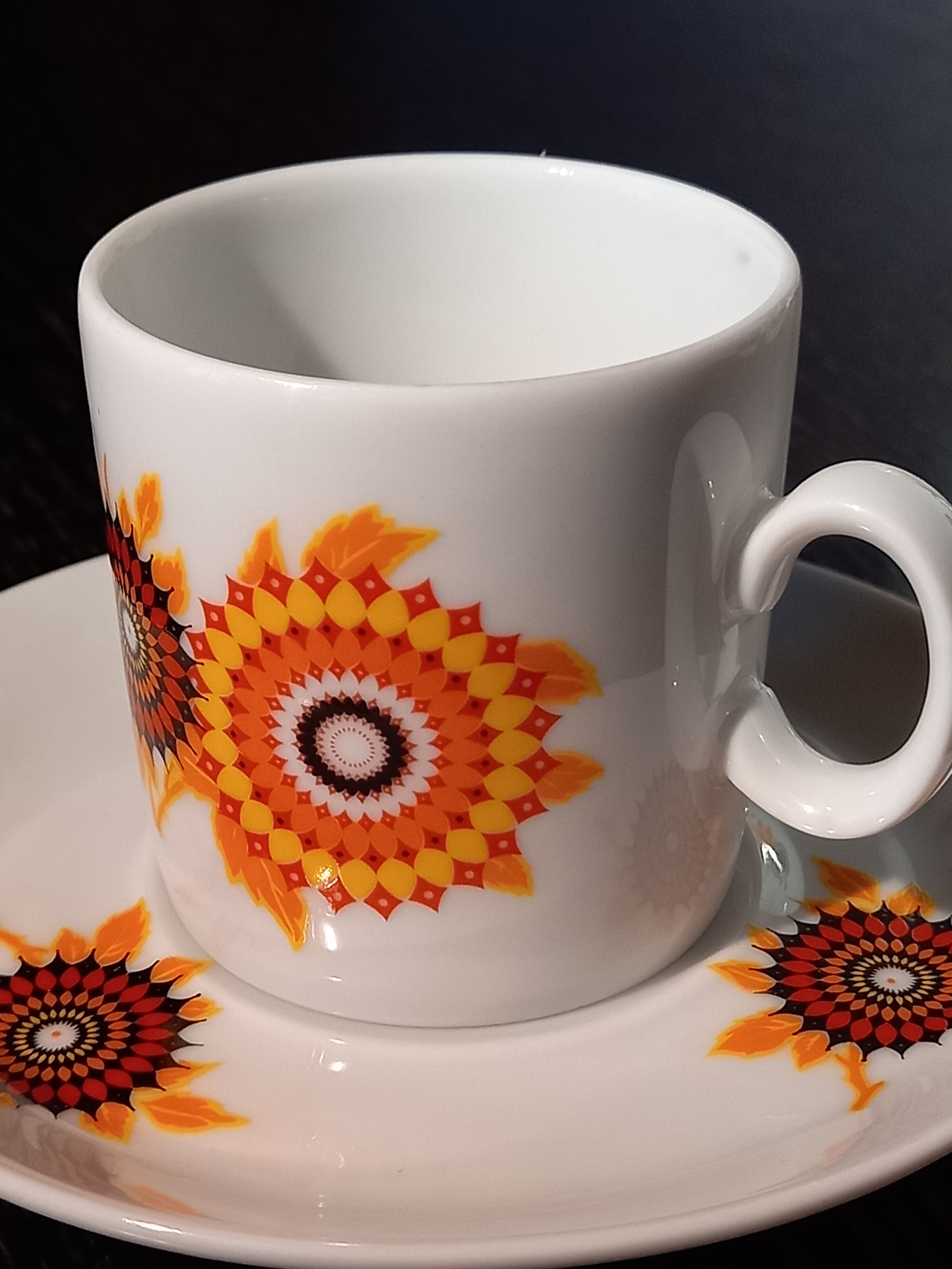 70' porcelain coffee service