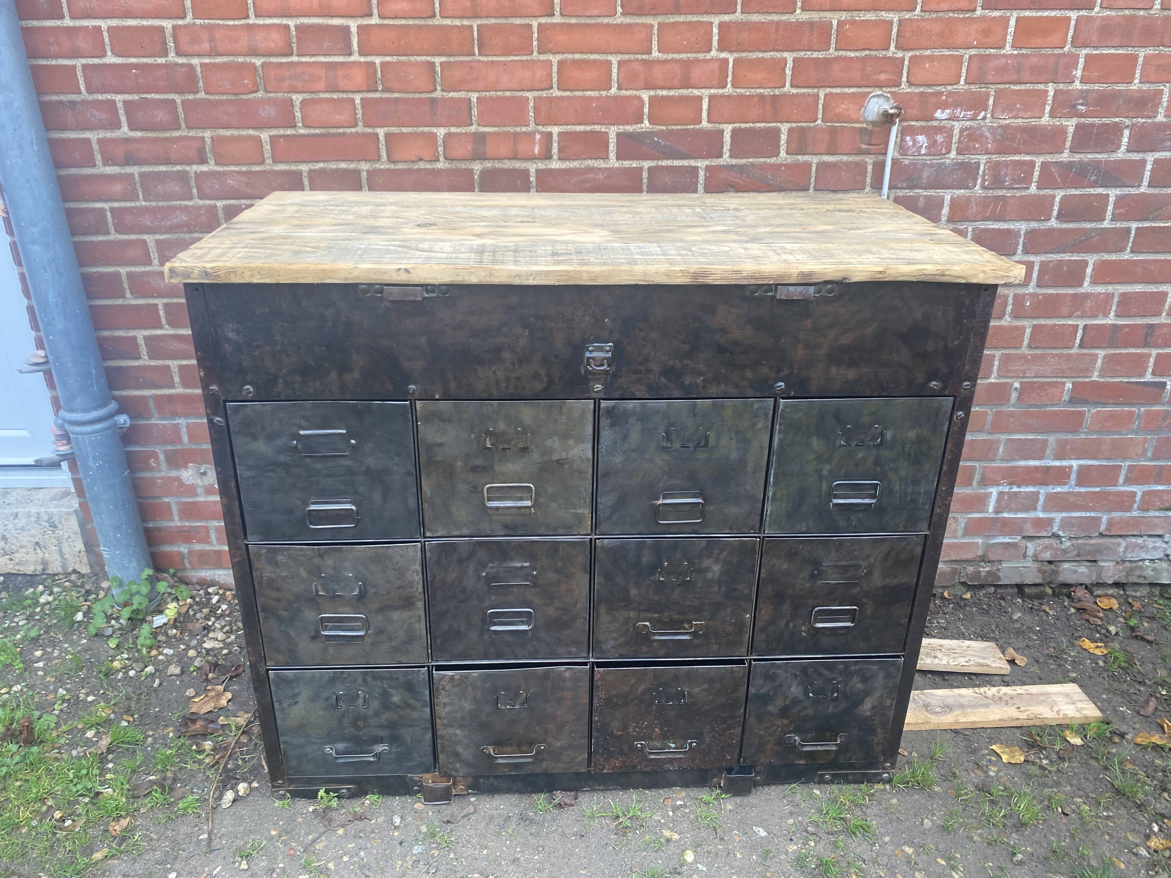 Meuble militaire 12 tiroirs industriels