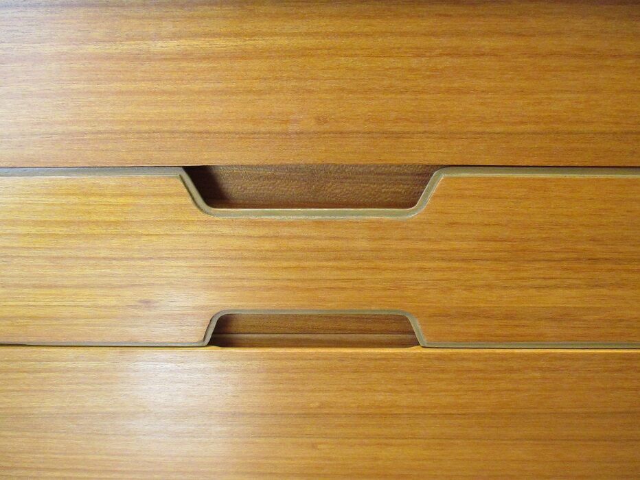 High Uniflex dresser by G.Hoffstead.