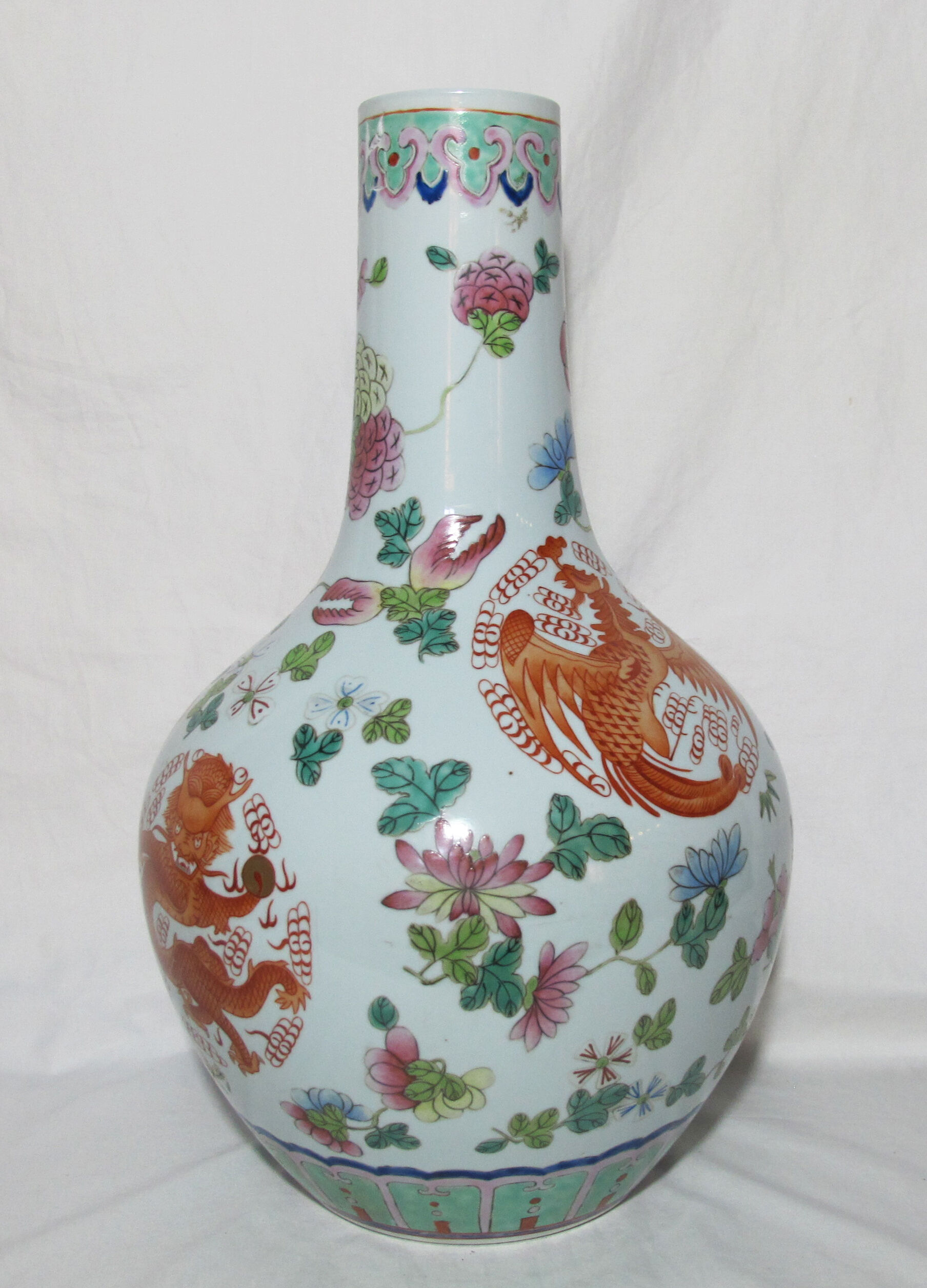 Large porcelain vase Chinese pink family China