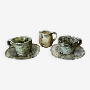 Ceramic cups and pot