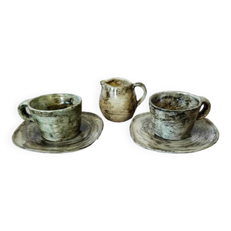 Ceramic cups and pot