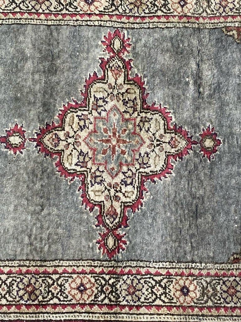 Vintage carpet in silk and cotton Kayseri Turkey 102x21cm