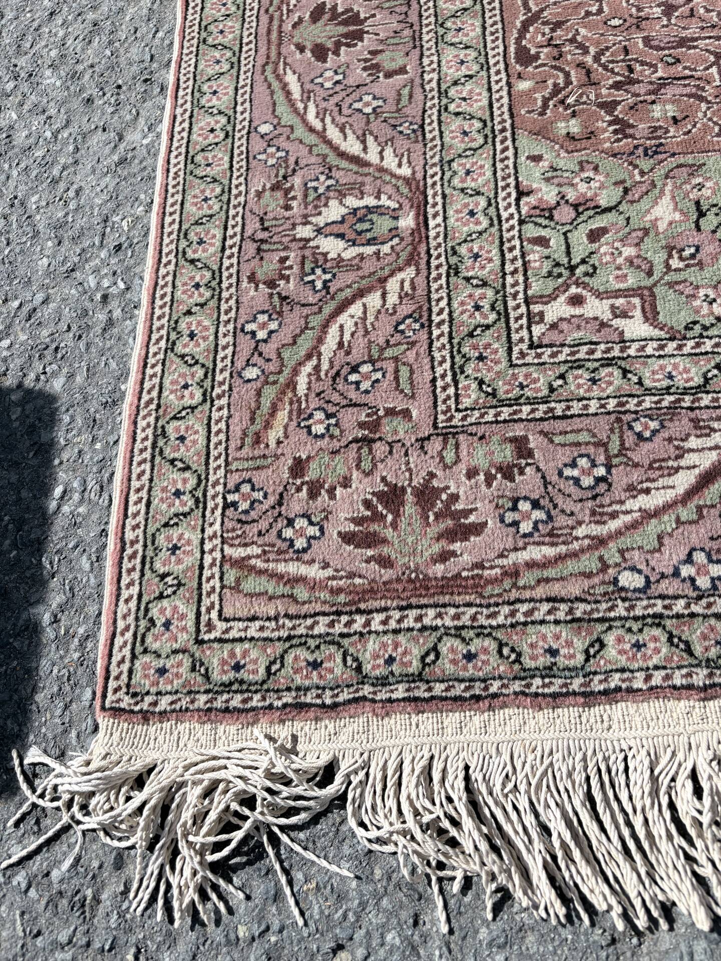 Handmade Turkish Oriental rug in wool