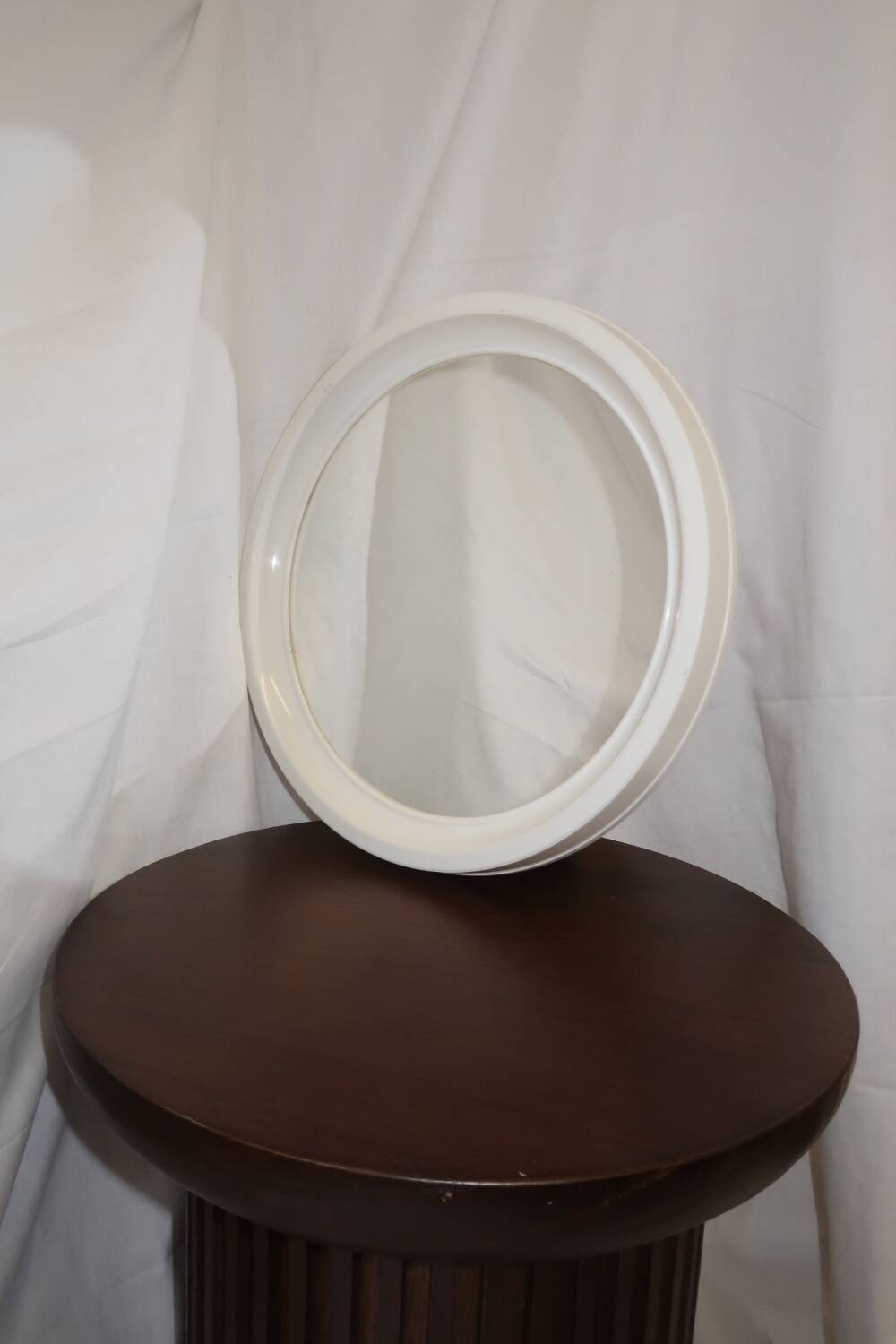 Round mirror 1970s Space Age style