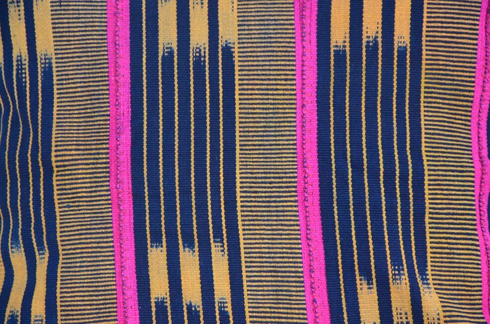 Cushion cover in blue baoulé fabric