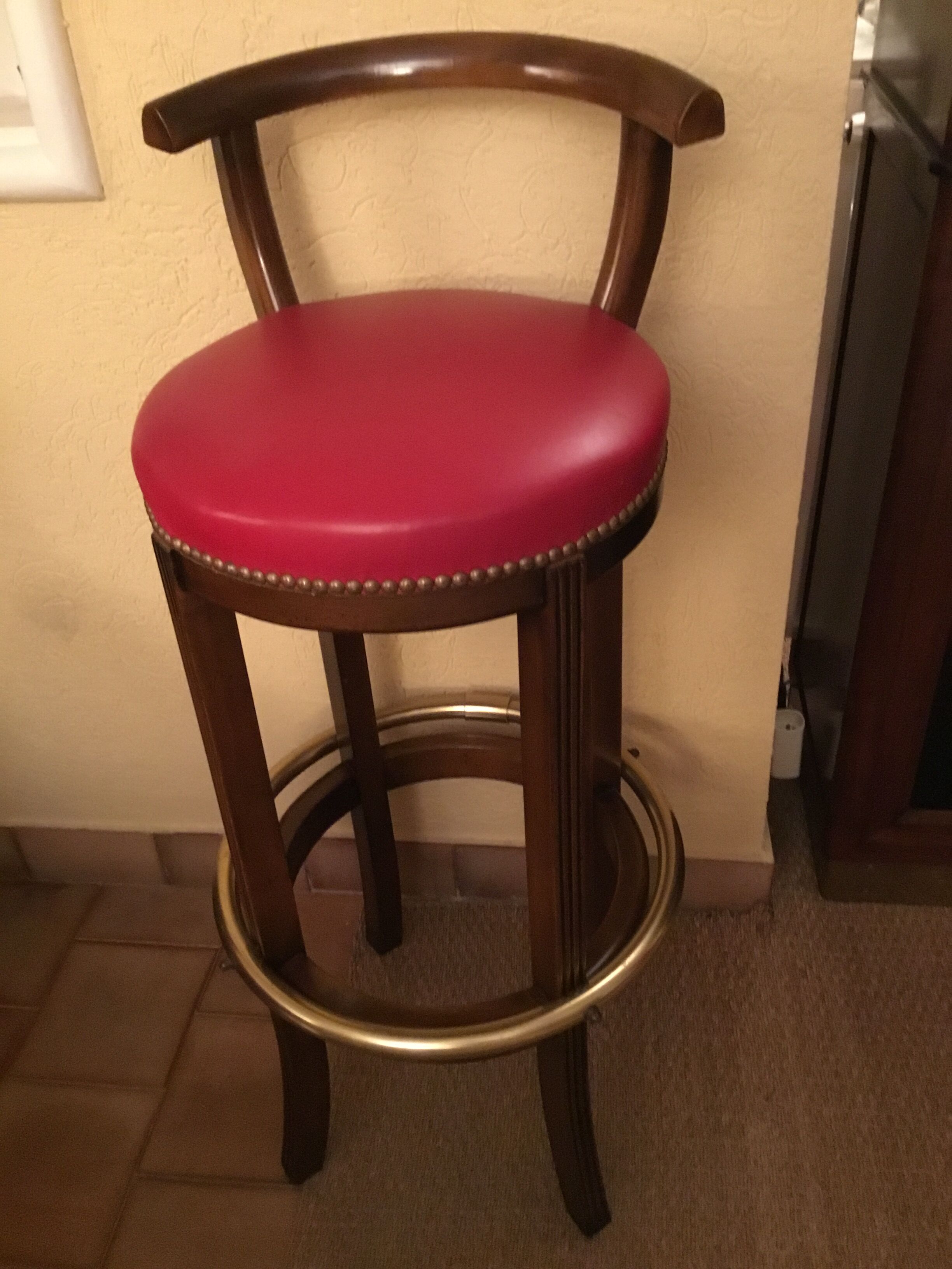 Bar in wood and zinc + stool