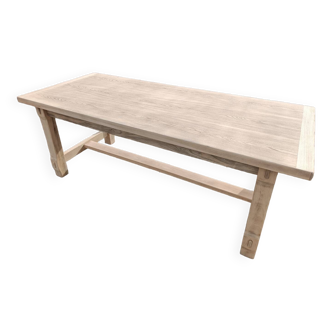 Farm table