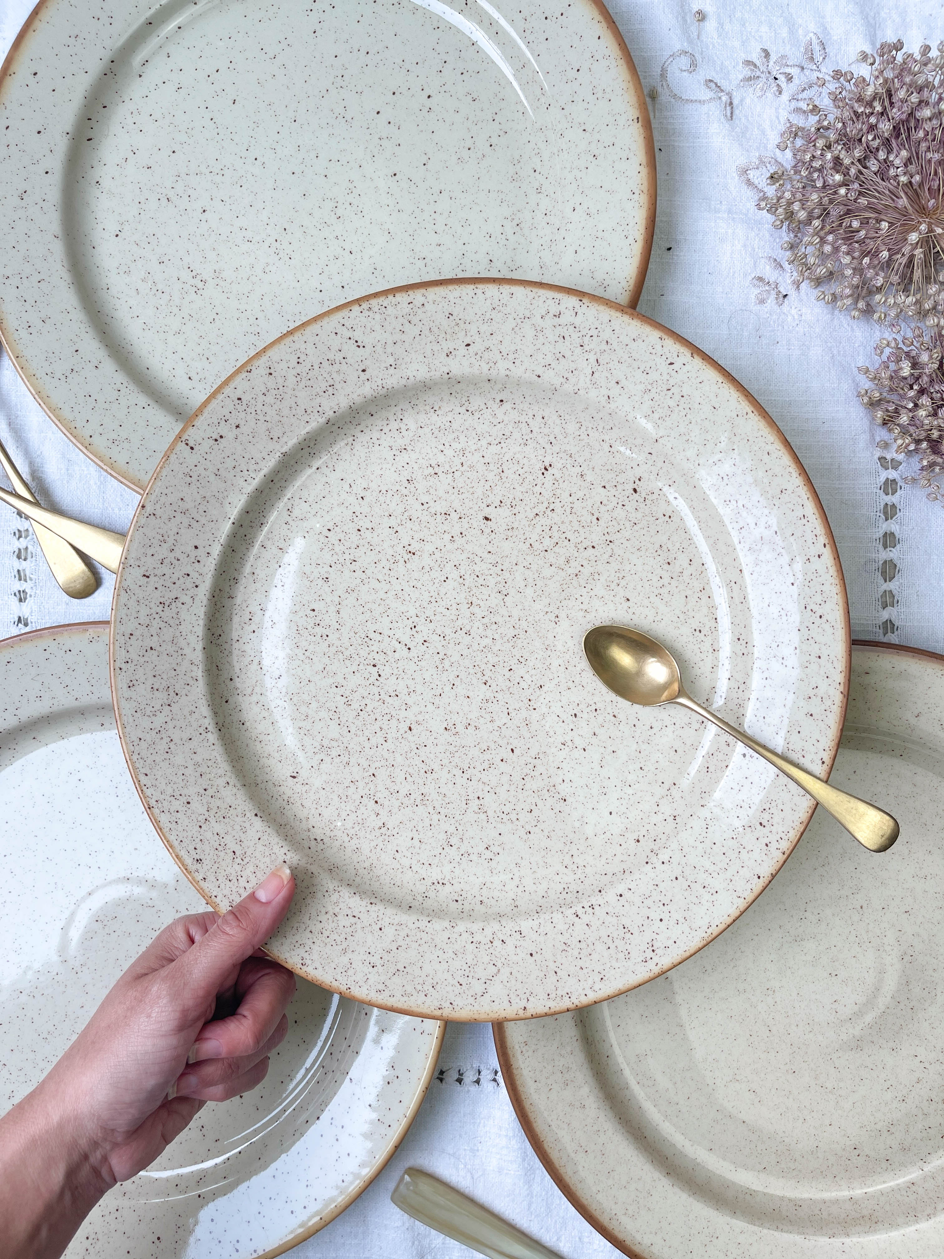 Round dish in tulowice speckled sandstone