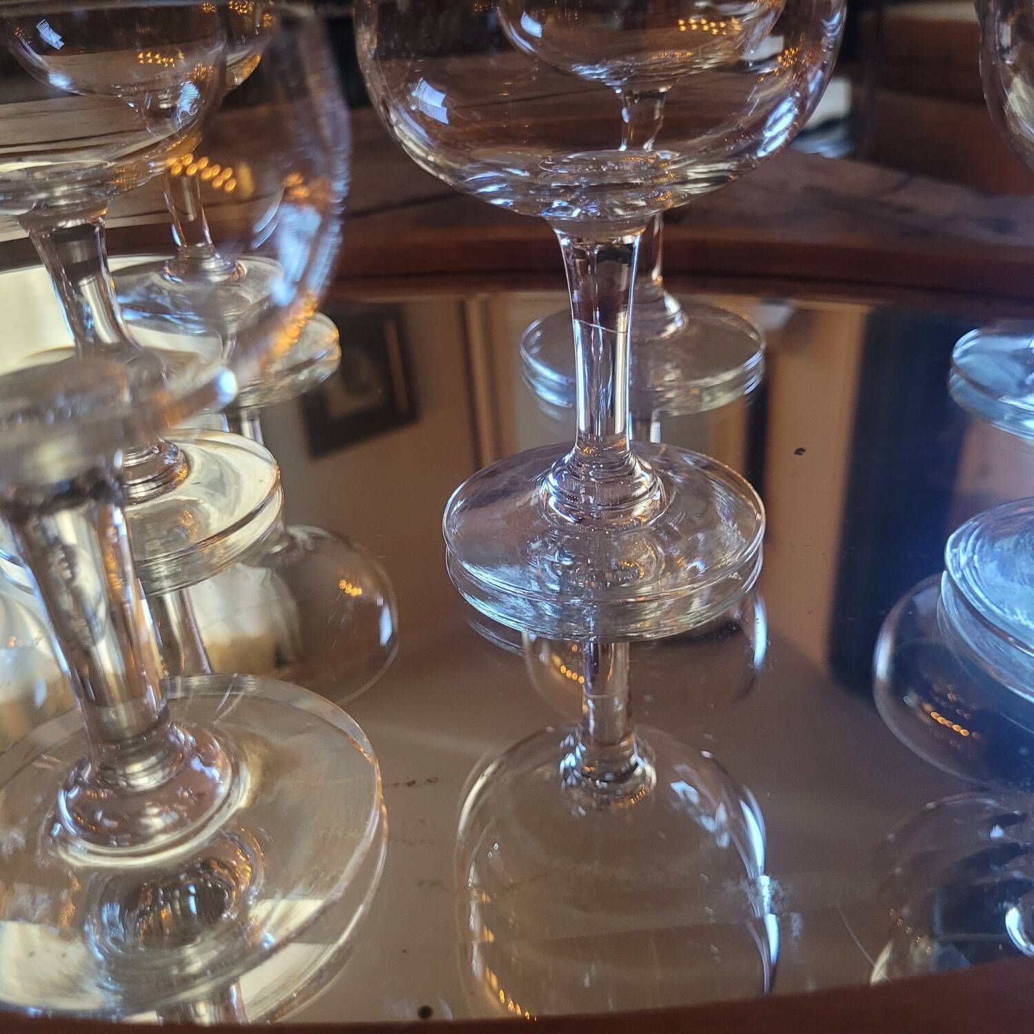 Set of 9 vintage champagne glasses in fine glass