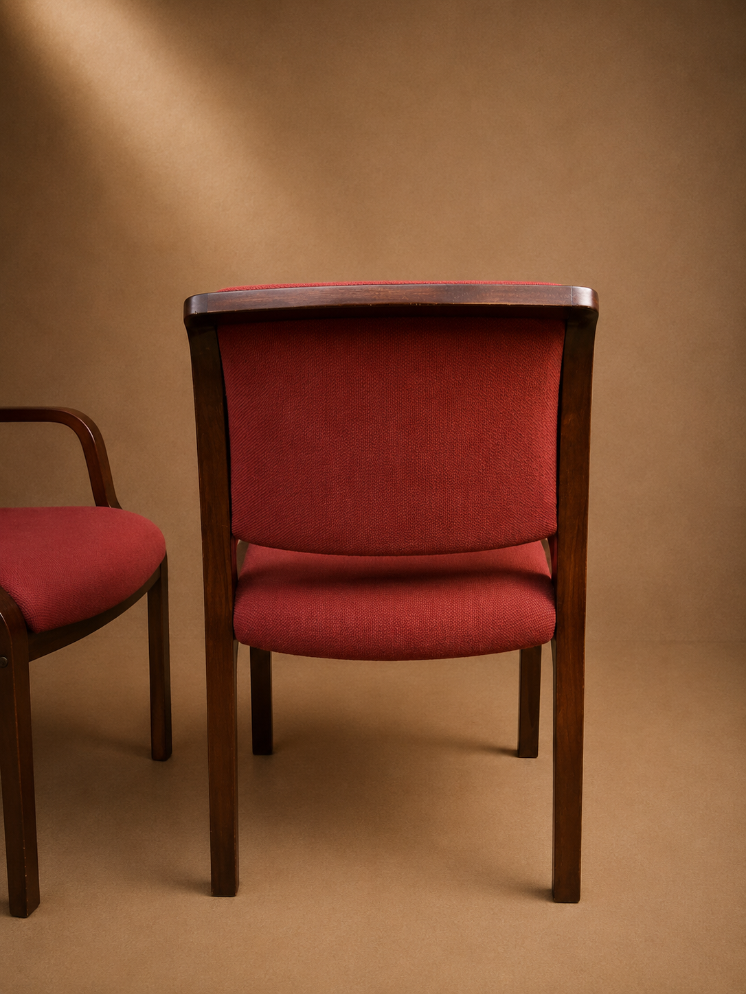 Paire fauteuils tweed teck Comforto