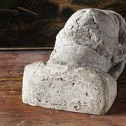 Ancienne tête de Christ de Vézelay en pierre reconstituée