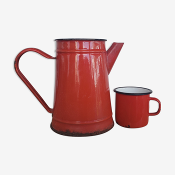 Red email set broc and cup