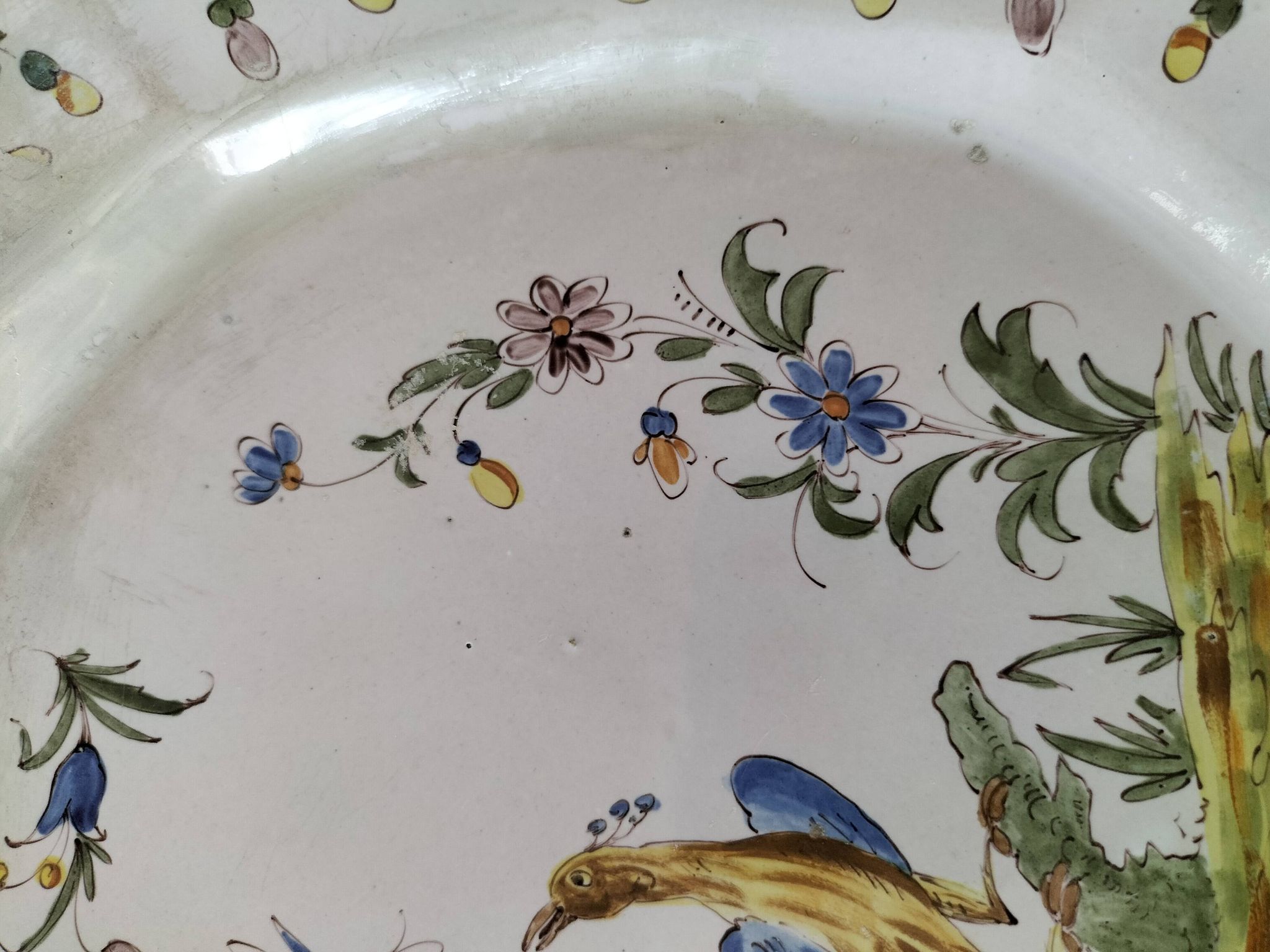 Assiette ancienne en faïence vieux Nevers fin 19ème