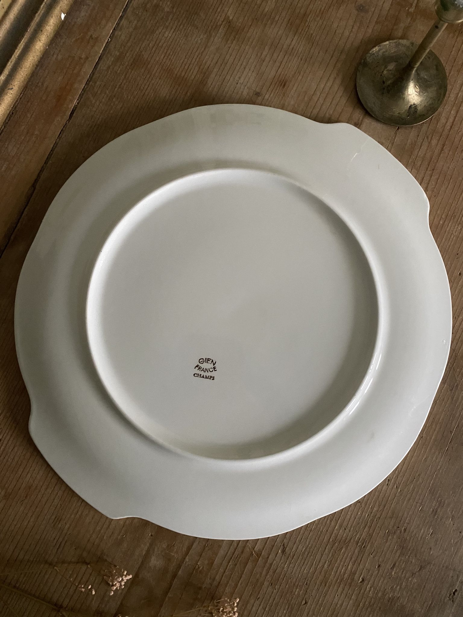 Old eared dish Gien model Champs