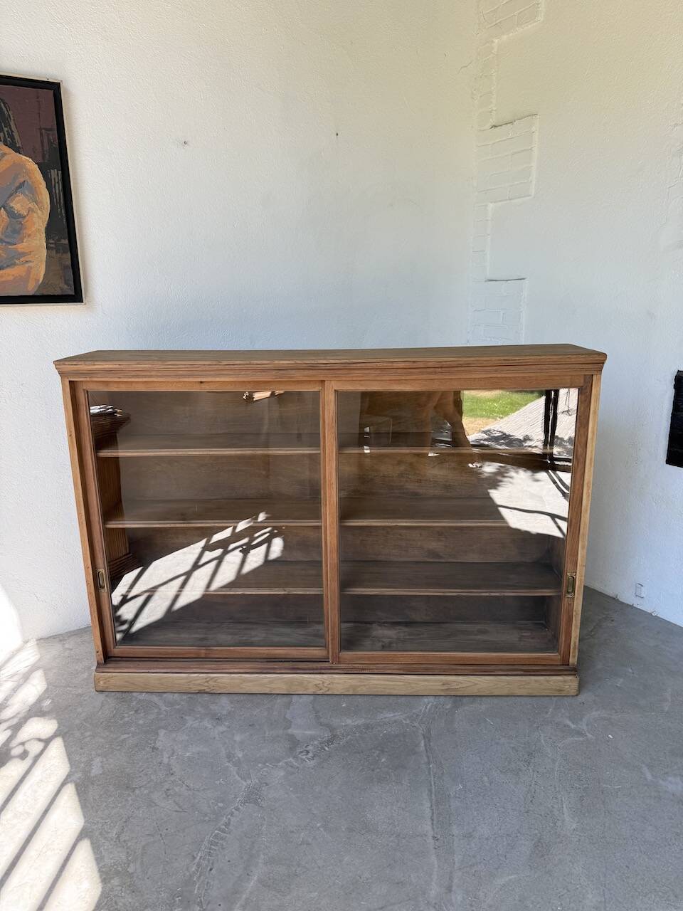 Enfilade vitrée en chêne, années 50
