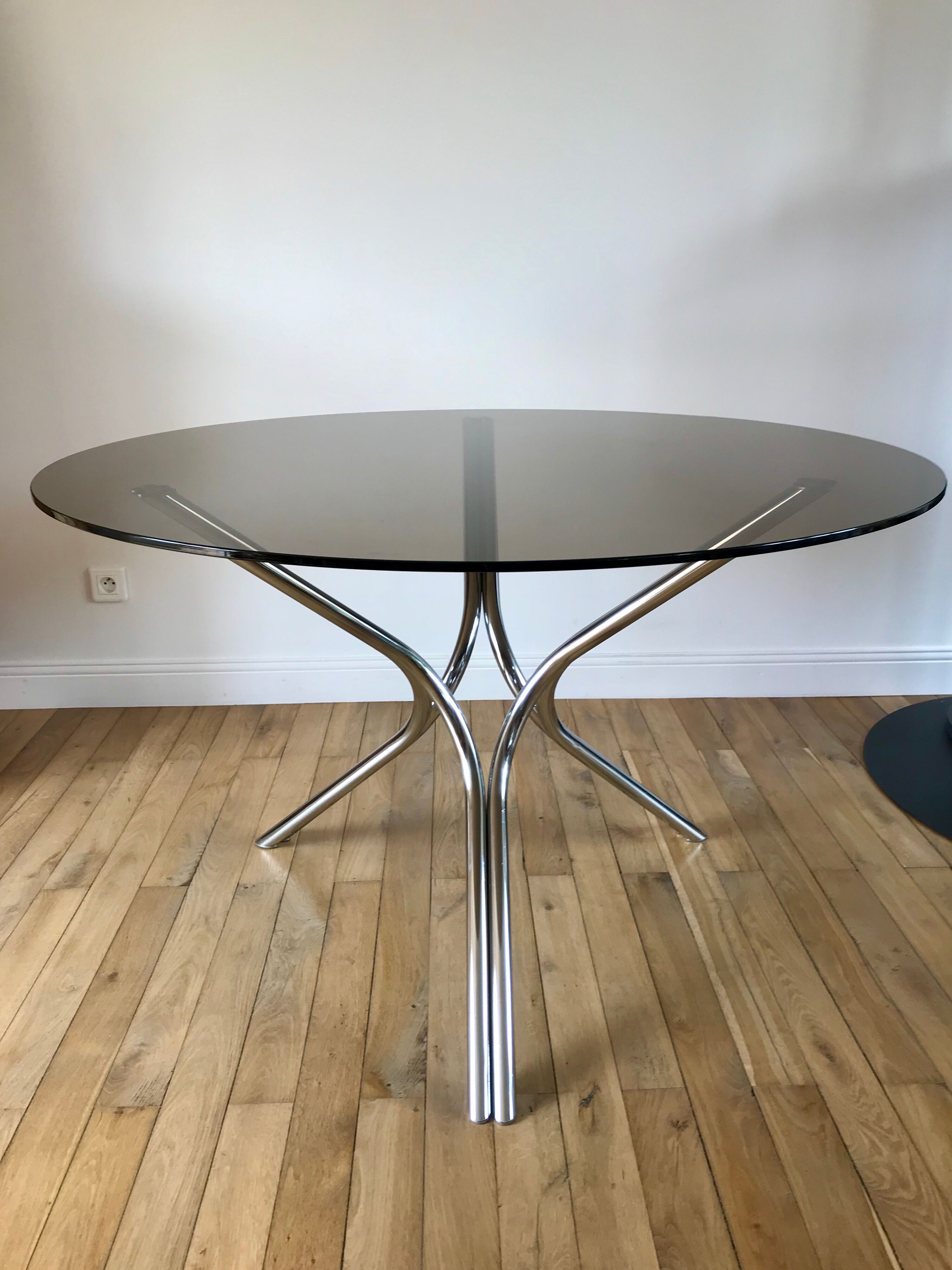 Dining / living table in chrome and smoked glass design 70s