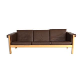 Danish three-seat sofa in oak and brown leather