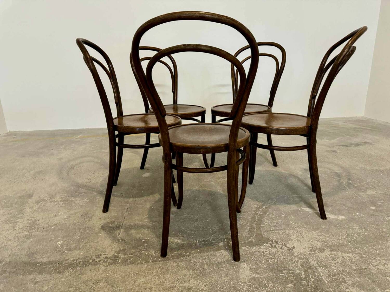 5 Thonet bistro chairs in curved wood