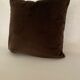 Coussin velours marron chocolat