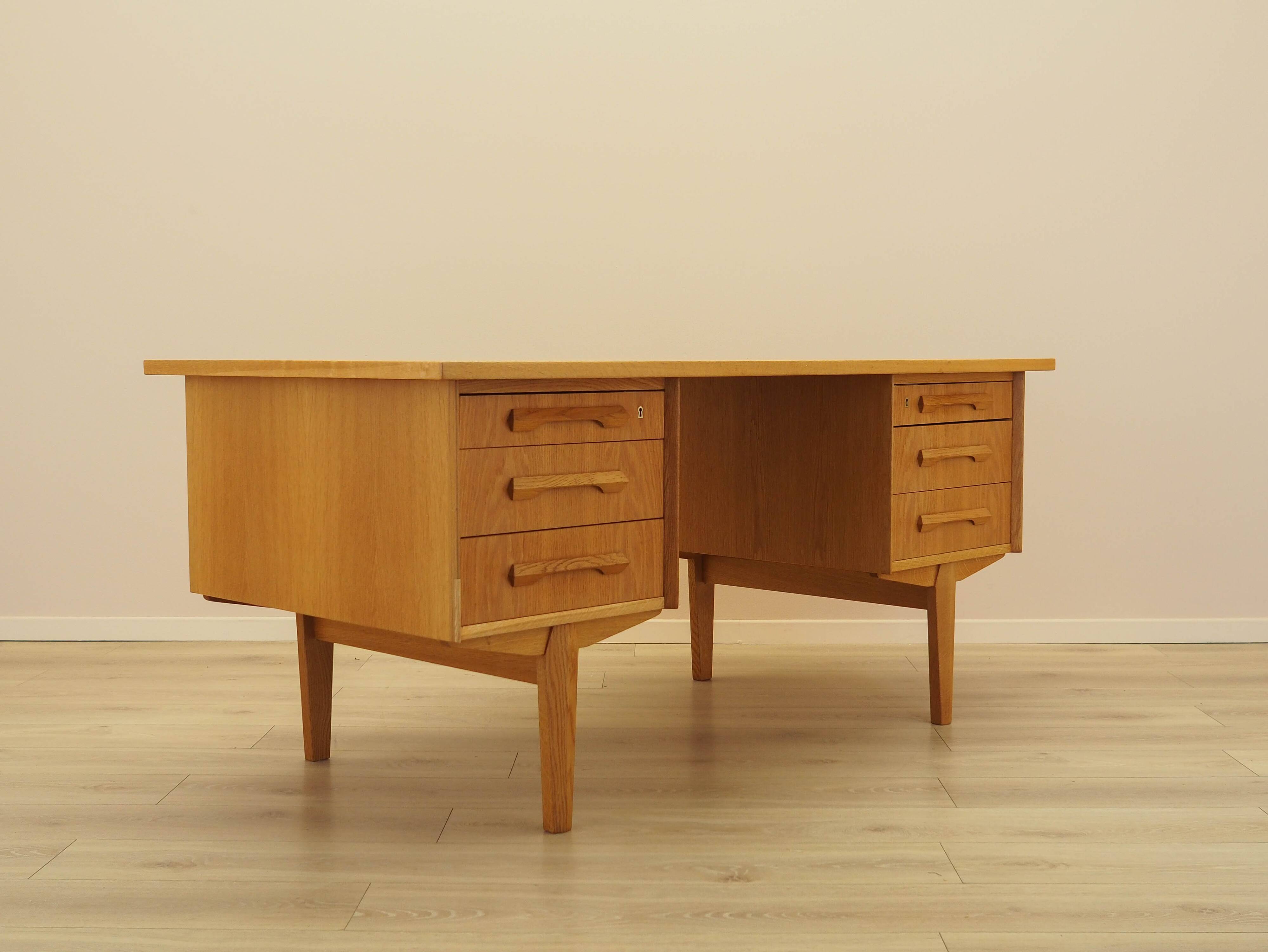 Oak desk, Danish design, 1960s, designer: Henning Kjærnulf