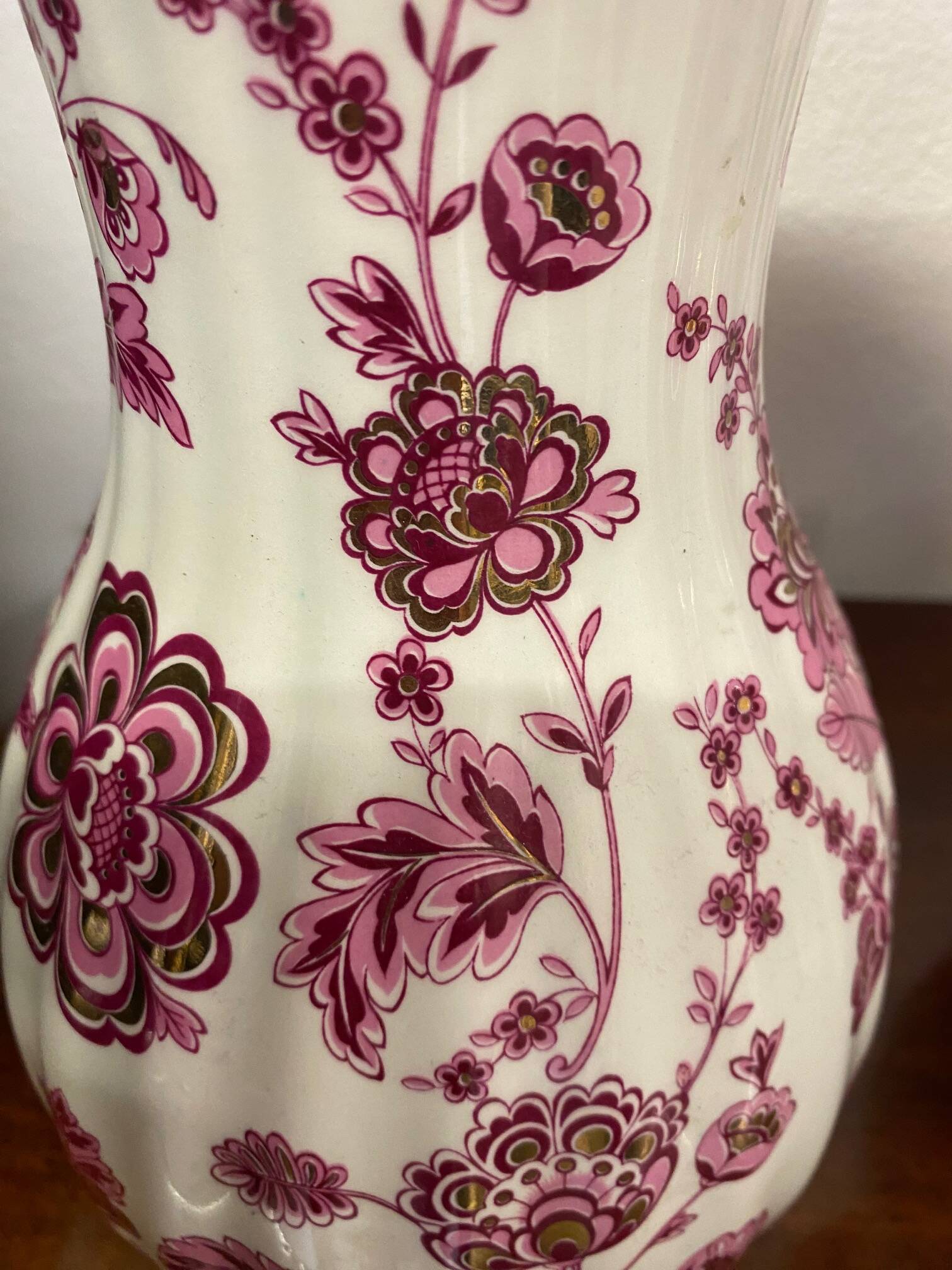 Pair of chinese pattern pink vases italian porcelain 1970s signed fg