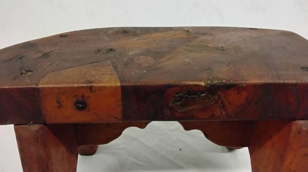 Tabouret / repose pieds brutaliste