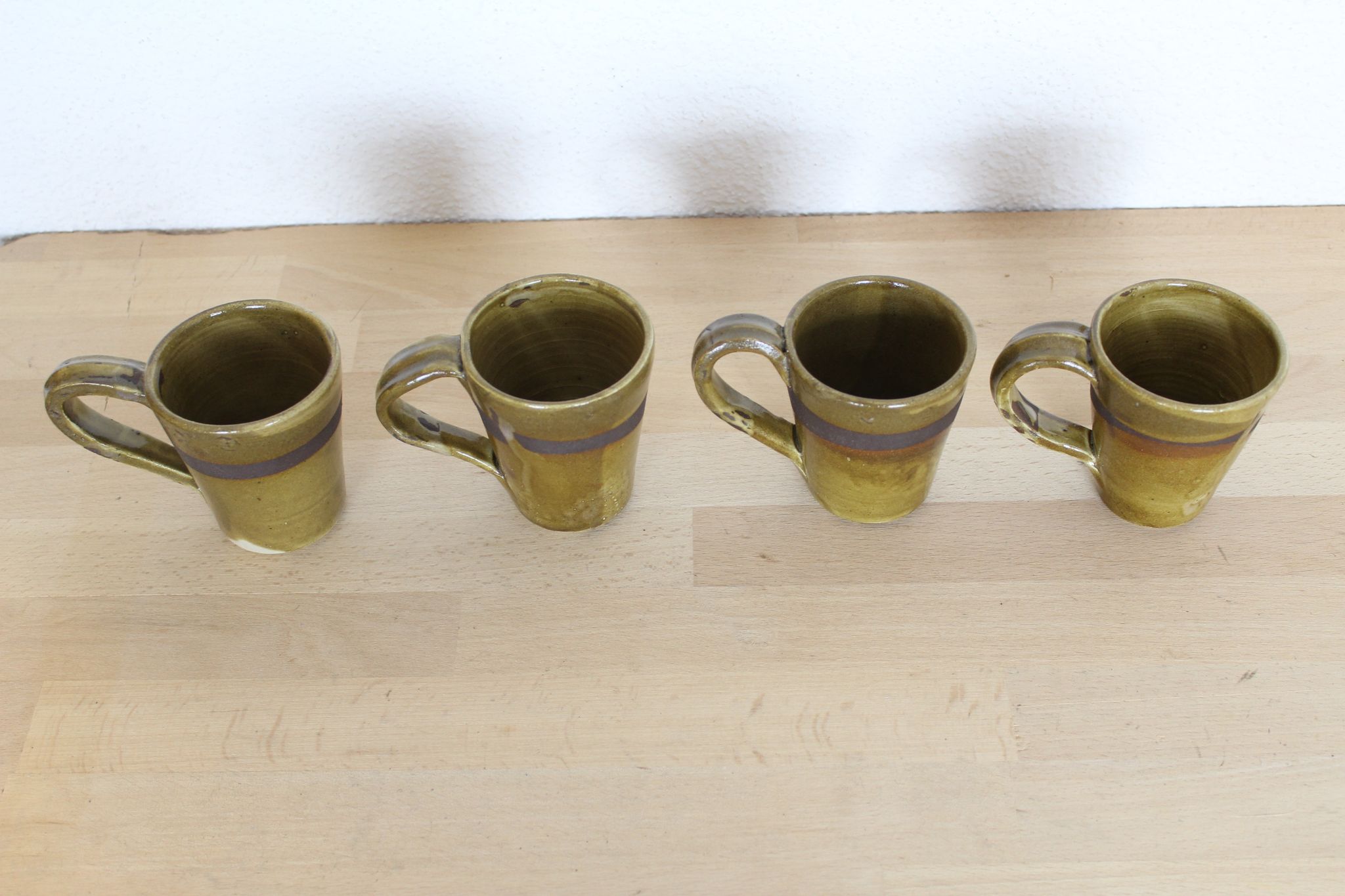 Set de 4 tasses en céramique vertes et noires