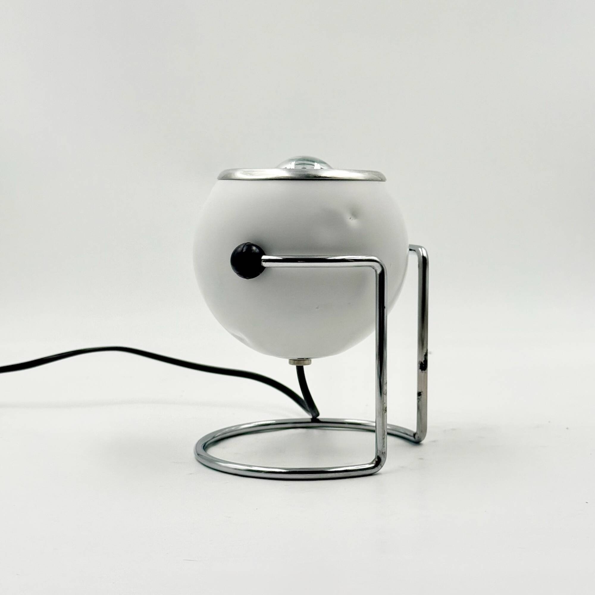 Lampe de table eyeball Targetti chrome design spatial Italie années 70