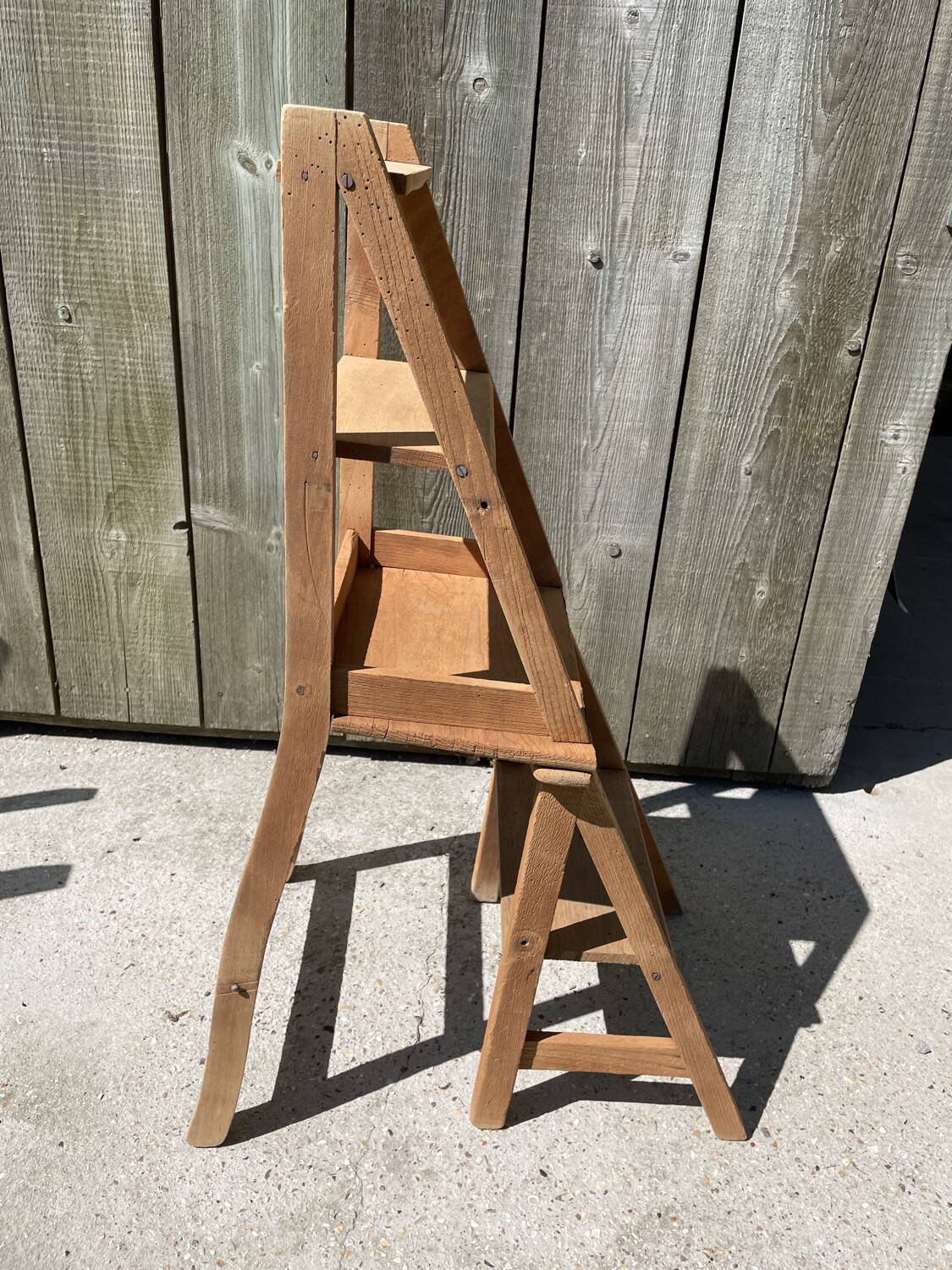 Chaise escabeau