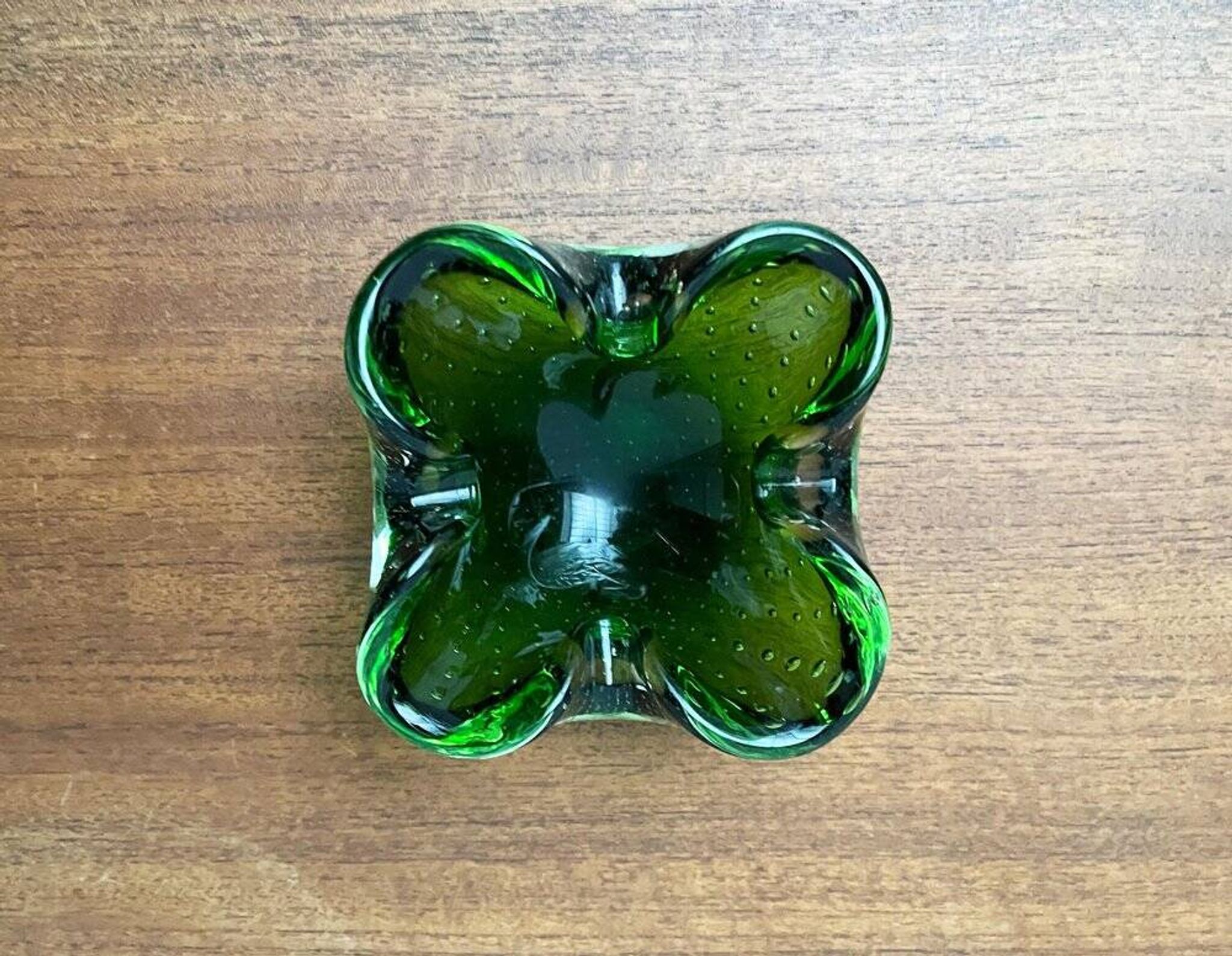 Vintage Italian Bullicante glass bowl from Murano.