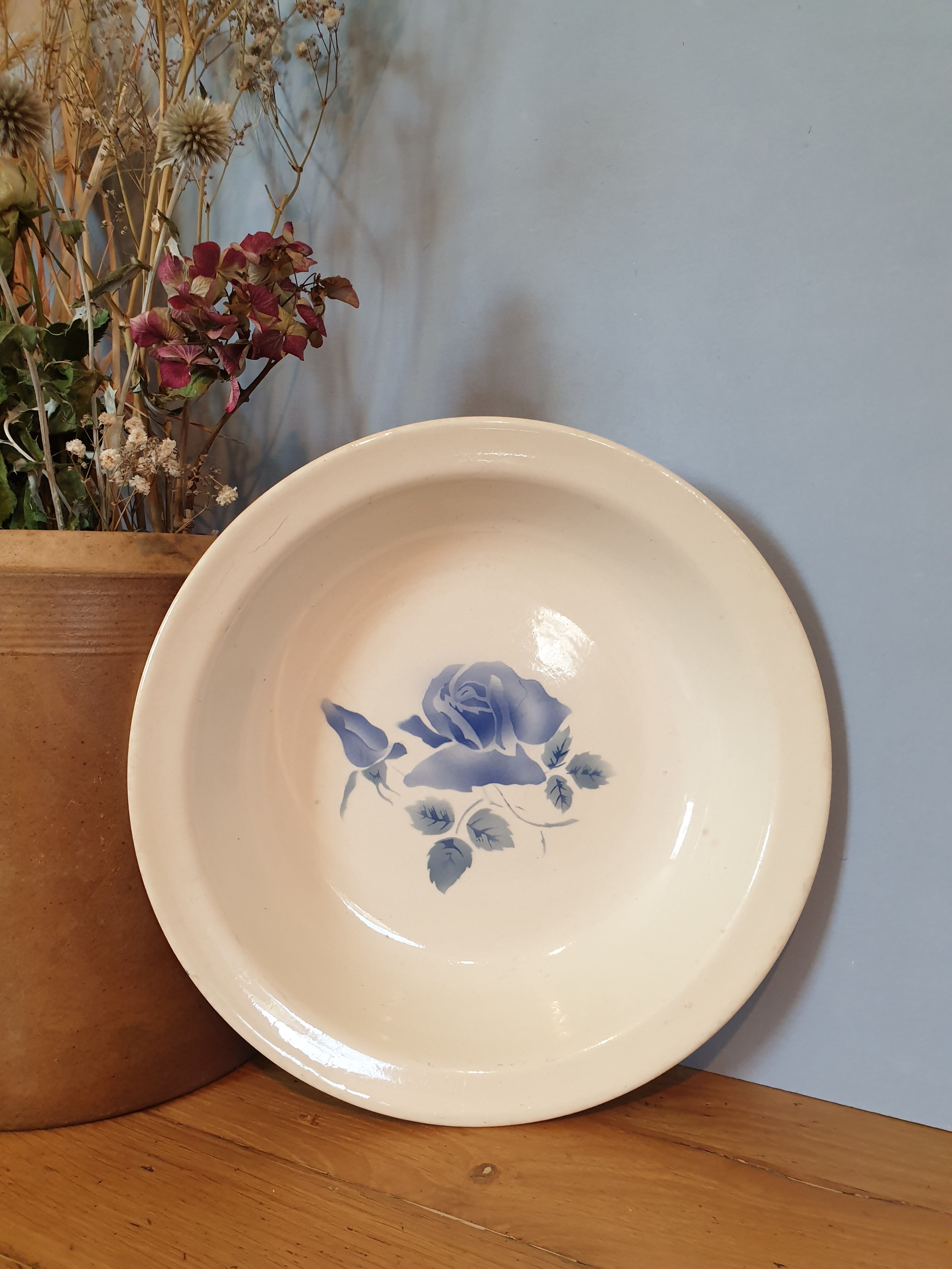 Digoin round and hollow dish