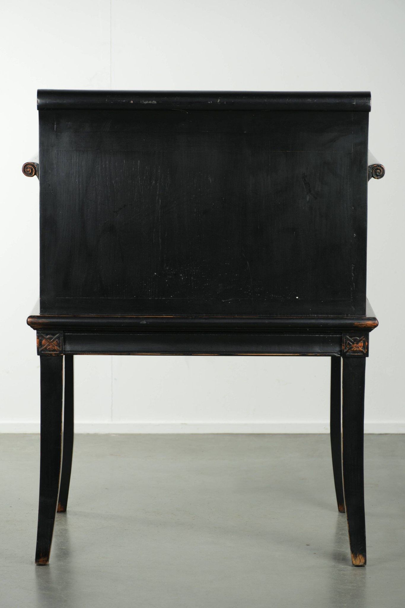 Black wooden chair / side chair from the 20th century in Asian style