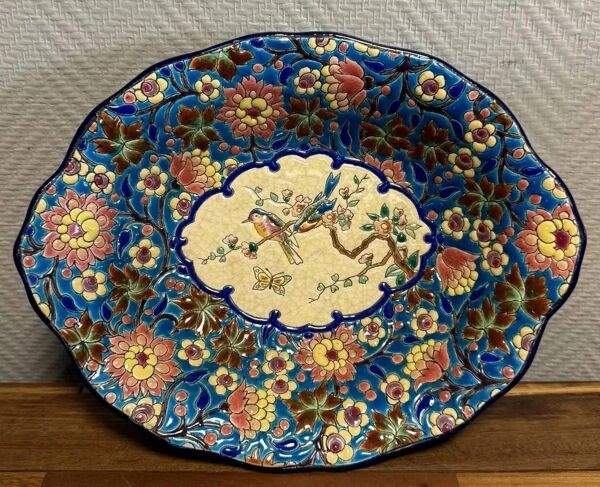 Longwy : important vide poche en faience à décor d’émaux polychromes