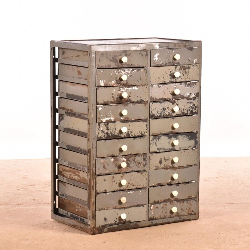 Commode industrielle grise