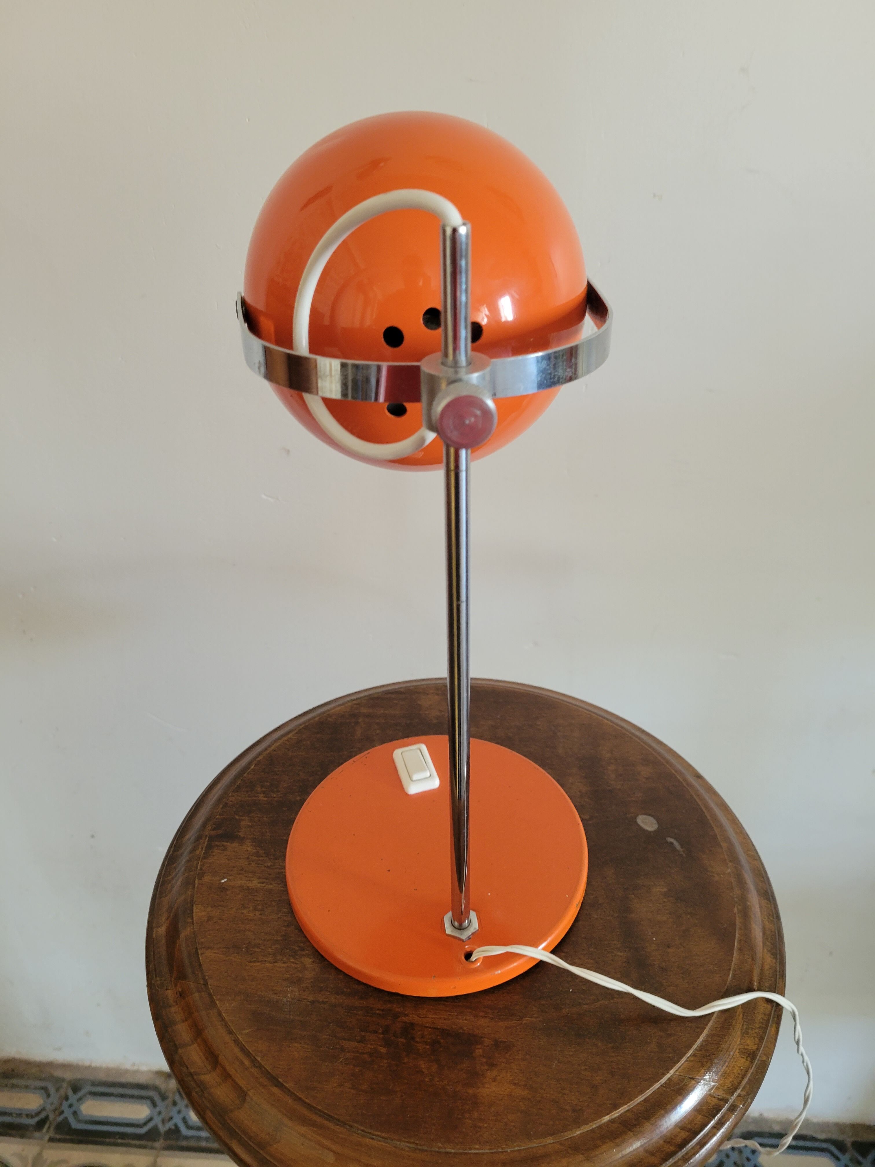 Orange eye ball lamp