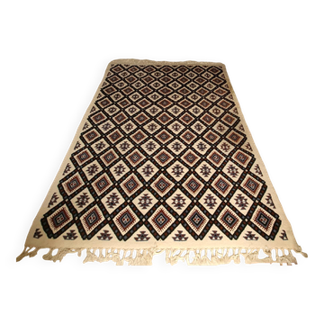 Handwoven Tunisian rug pure wool 295/202